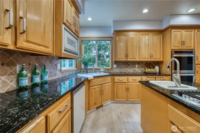 Enjoy doing the dishes with the nice view of backyard.