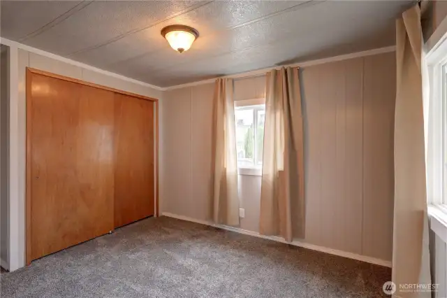 Large closets in both bedrooms