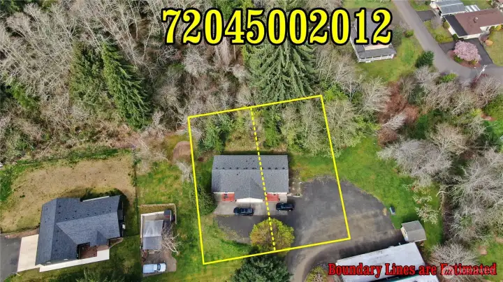 Approximate lot lines for duplex tax parcel.