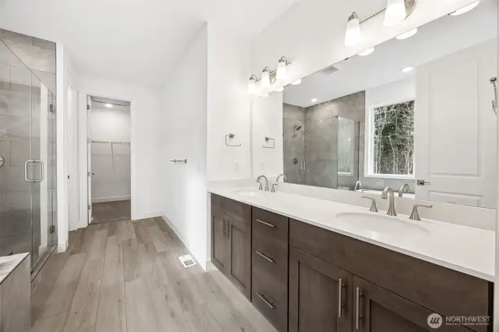 same floorplan/not actual