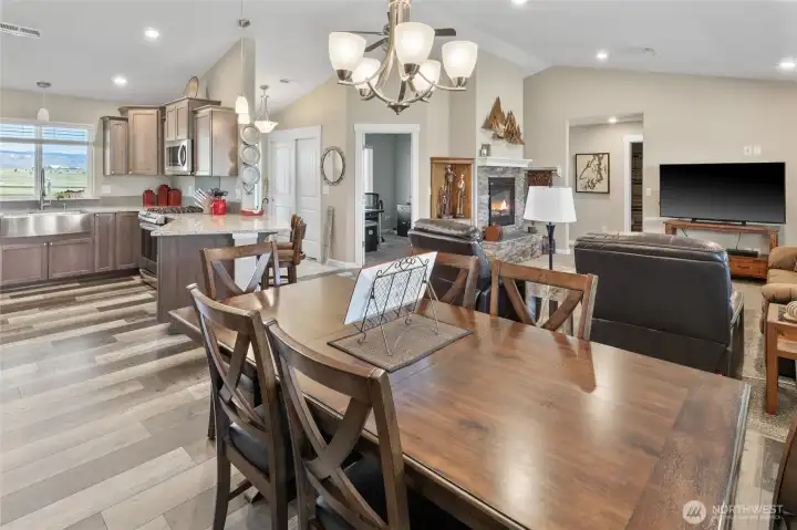 Lovely Spacious Open Concept Home.