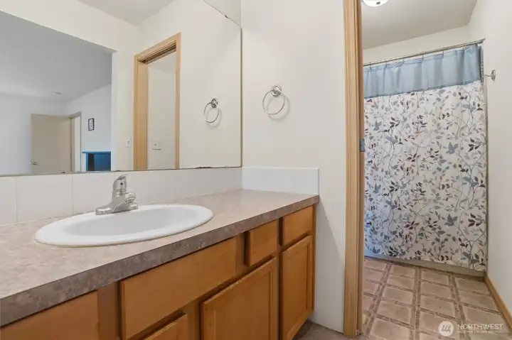 Full Primary Bathroom.