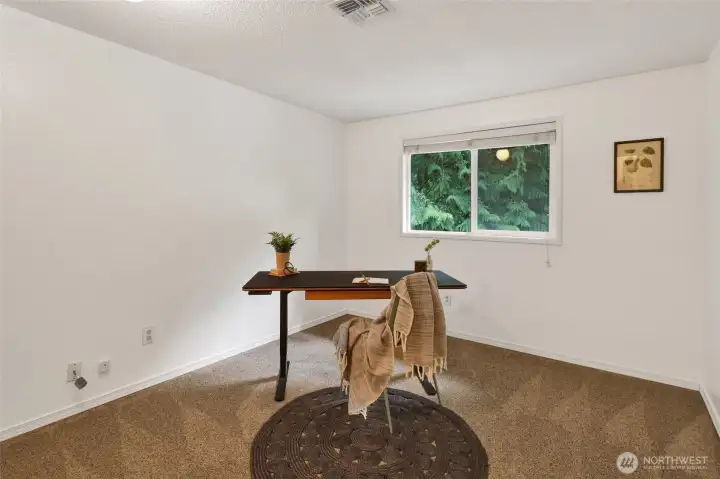 Upper floor bedroom #2