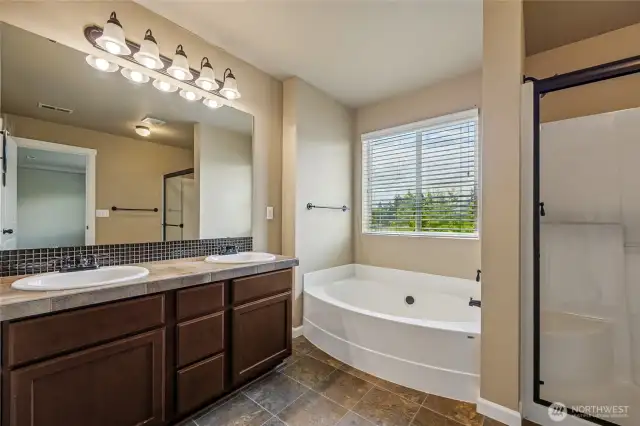 Primary 5-piece Bathroom