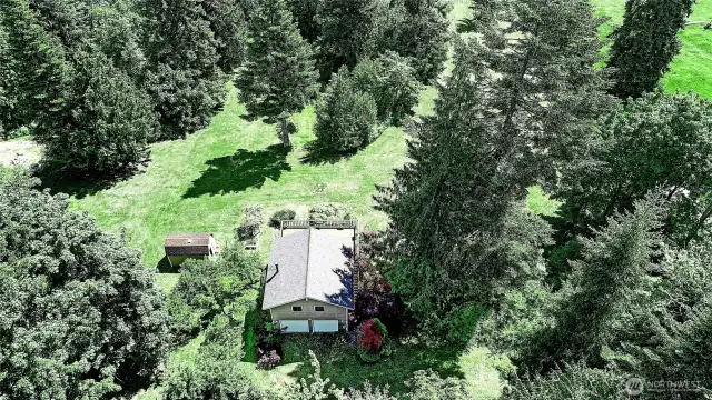 This is a truly unique parcel of living magnificence!