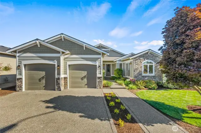 You'll love the XL 2-car garage, durable Hardi Plank siding & attractive stone accents. The home simply shines with curb appeal and charm.