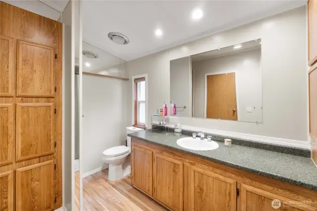 Primary bath