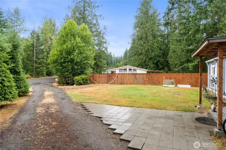 Long driveway with tons of parking