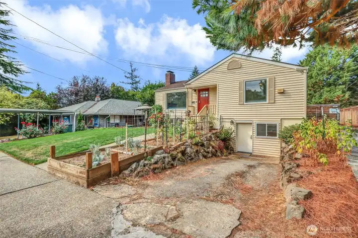 Driveway to Separate Basement Entrance