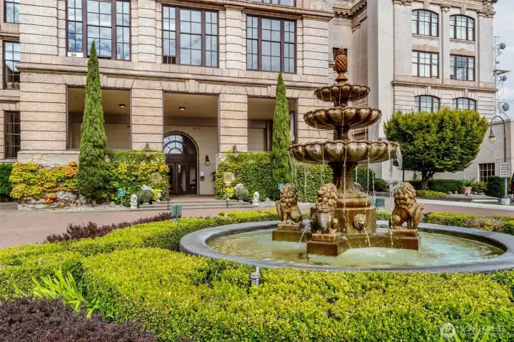 3rd Street Fountain