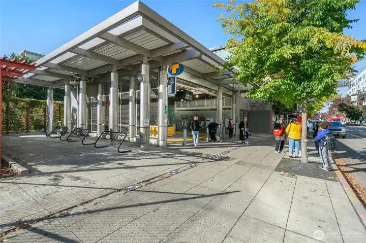 Light Rail just blocks away.