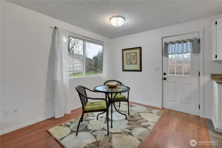 Which can handle a much larger table than shown....