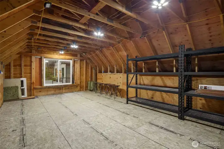 384 sq. ft. storage loft