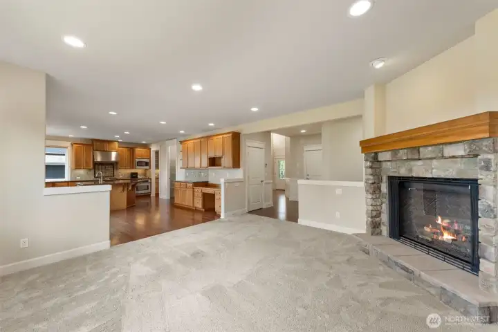 Open floorplan great for entertaining