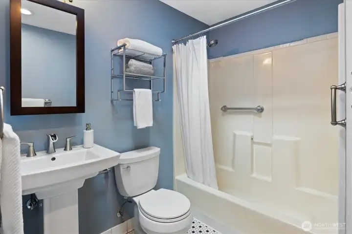 Full bath in main house