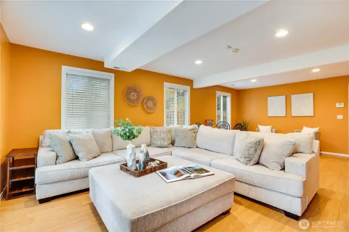 Enjoy this bonus space - so flexible for your lifestyle!  From Yoga to media from playroom to home office:  you'll find space here!