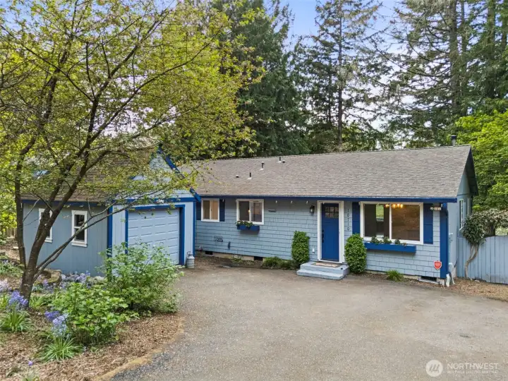 NEWLY PAINTED Lake House.