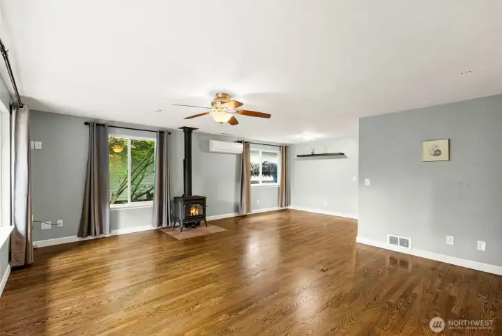 Cozy Stove + Split for Air Conditioning.