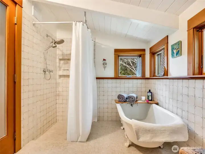 Bathroom with clawfoot tub and vintage style