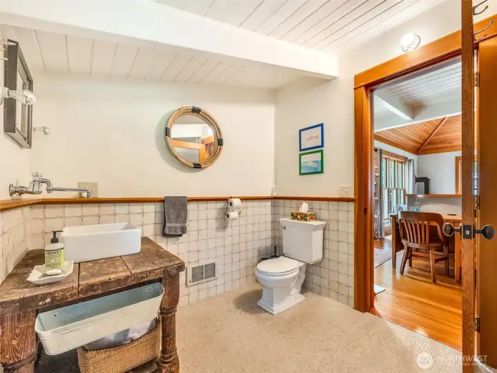 Bathroom vanity and sink area