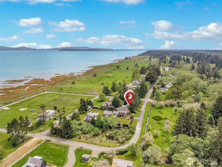 Open landscape and surrounding area near Oysterville