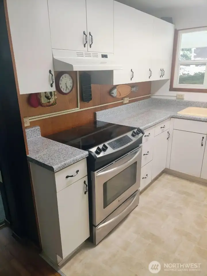 Seller Just Installed New Oven