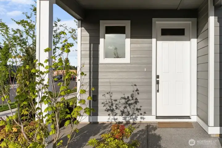 Photographs are for illustrative purposes only. Features, finishes, interior/exterior colors, landscaping and floorplan shown may vary from actual homes built