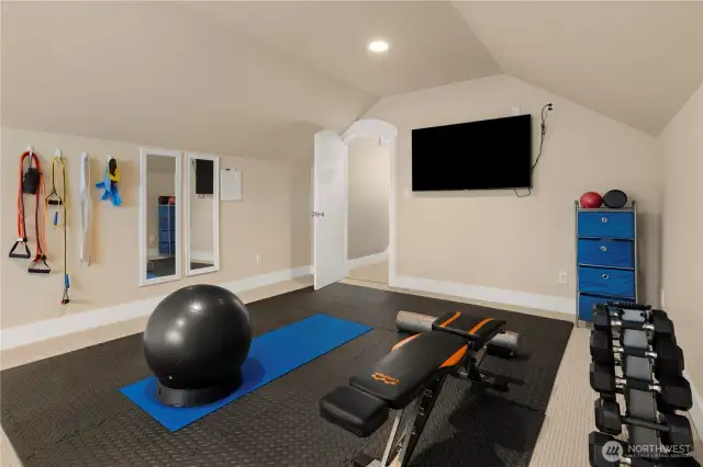 The loft at the end of the secondary wing can be a gym, craft room, 2nd office, 6th bedroom or whatever you like!