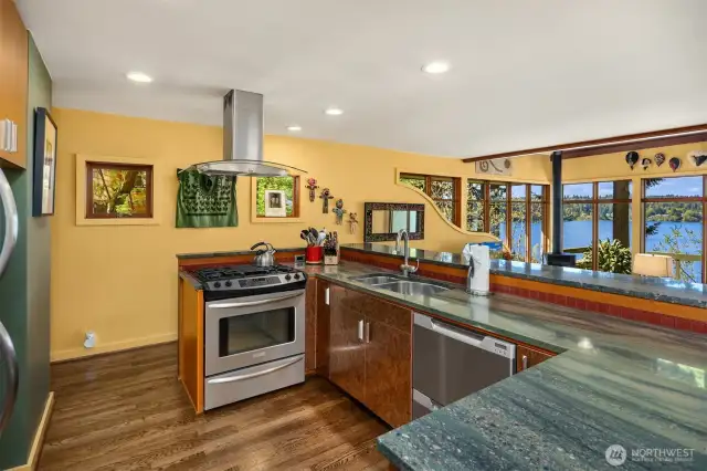 Guest house full kitchen