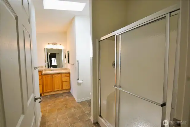 Primary bath