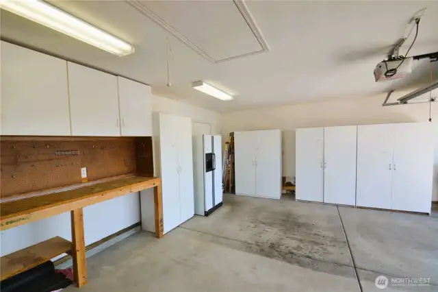 Workbench with storage