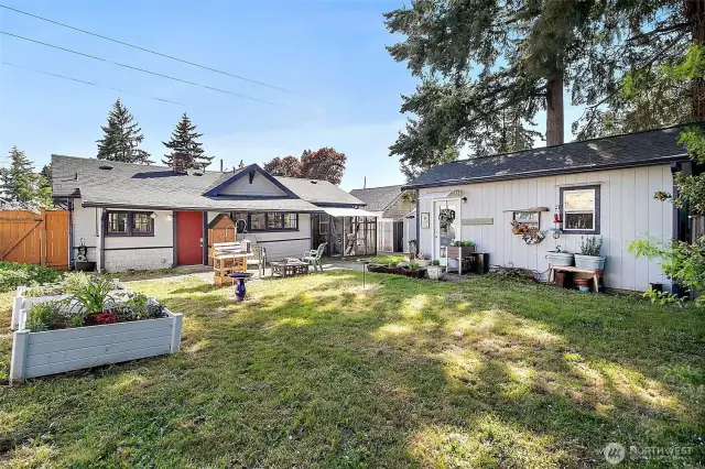 Spacious Backyard.