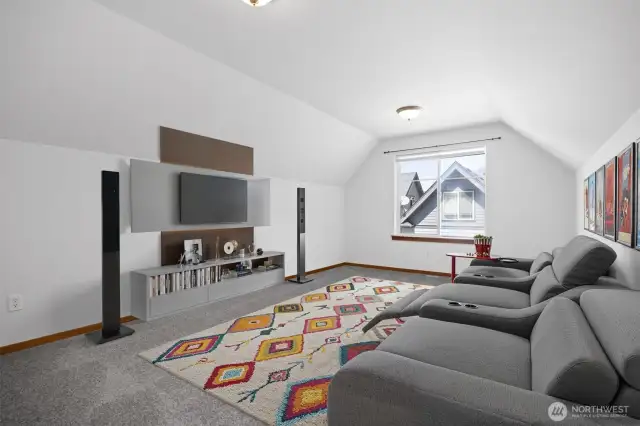 Another view of the spacious bonus room.