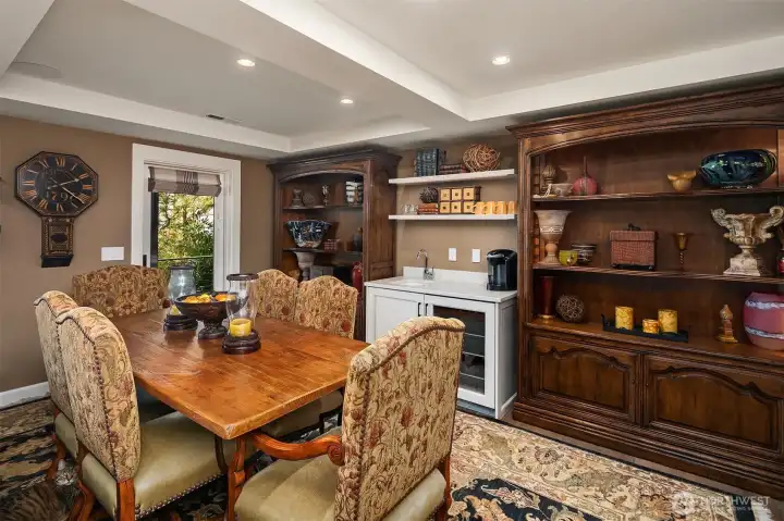 Lower level entertaining area