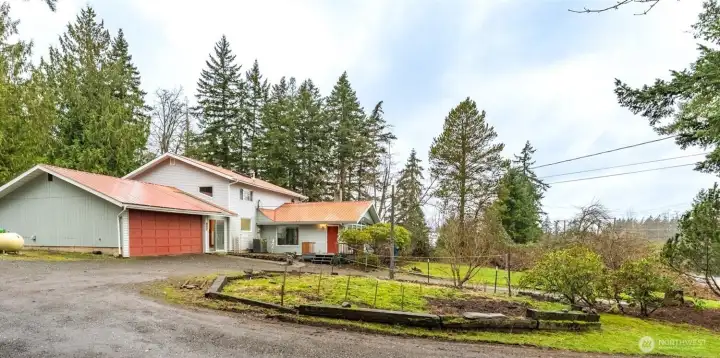 Welcome to 1421 Mt. Baker Hwy