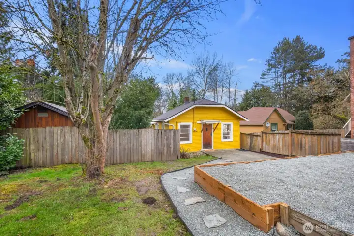 Walkway from driveway to front door