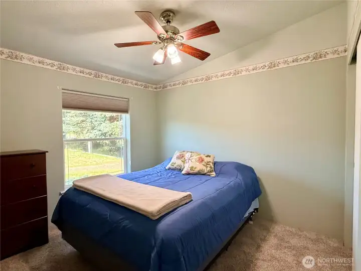 Guest bedroom 2
