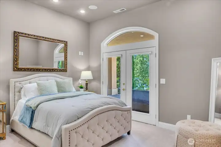 1st downstairs Bedroom