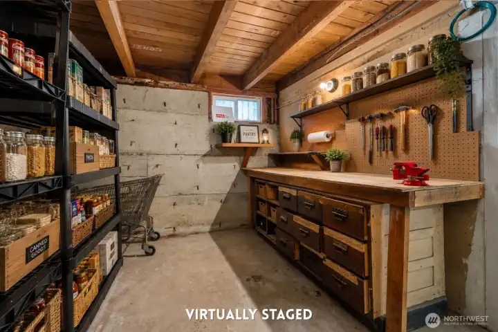 Bonus storage room in garage- Extra pantry area/Workspace Bonus storage room in garage- Extra pantry area/Workspace