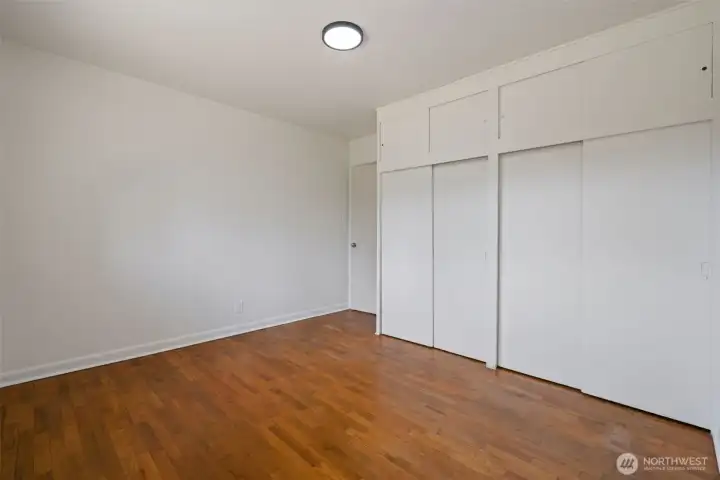 Door view of 2nd bedroom.