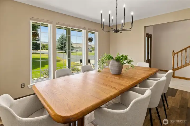 Dining room off entry