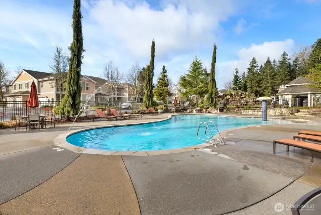 Lovely park settings throughout Sierra Crest and Sunrise which offer multiple pools, hot tubs, exercise rooms and community parks.