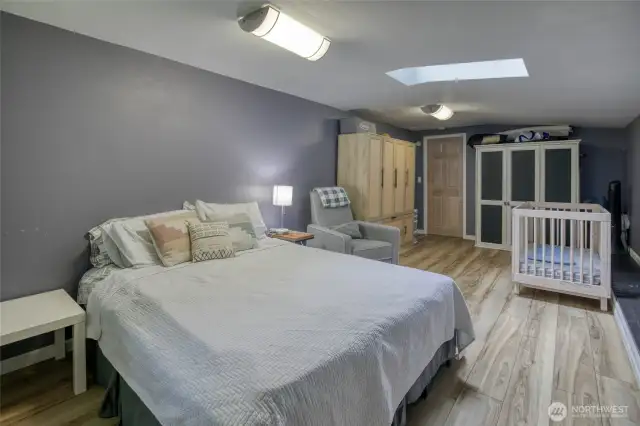 Bedroom #3, cont