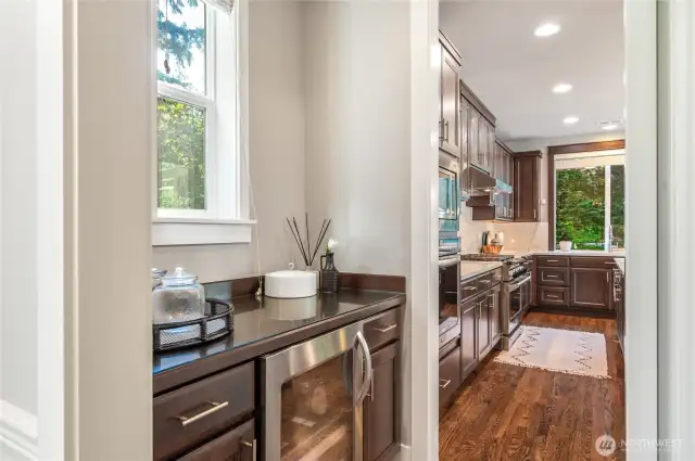Butler's pantry for added convenience.
