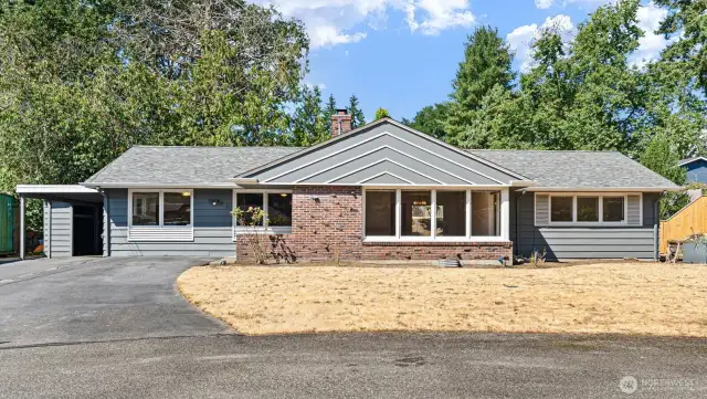 Welcome to 1 Alderwood CT!
