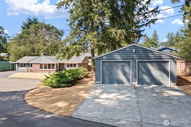 Home sits on an extra large 13,000 sqft lot, with a huge detached garage! (26' x 34')