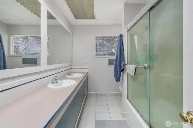 Abundant counter and storage space in the bathroom