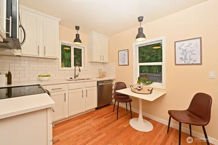 Eat-In Kitchen