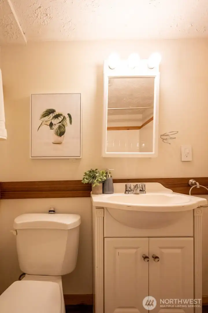 Full Bathroom