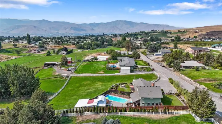 Call this home and there's no reason to leave!